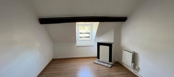 Edificio en Le Blanc, France No. 86631 7