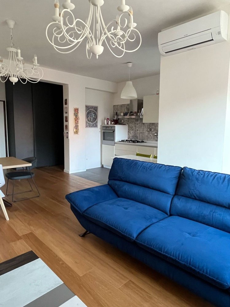 3 bedrooms Apartment in Rome, Italy No. 376099