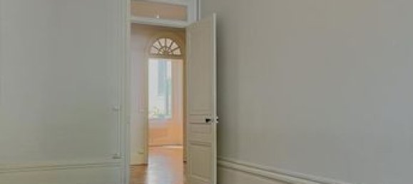 4 bedrooms Apartment in Lyon, France No. 287430 5