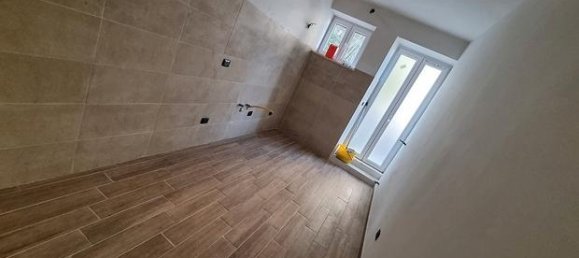 5-Zimmer Wohnung in Frosinone, Italy, Nr. 251844 2