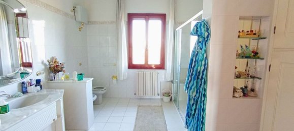 10-salle Maison à Cortona, Italy No. 229557 21