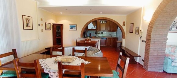 10-salle Maison à Cortona, Italy No. 229557 7