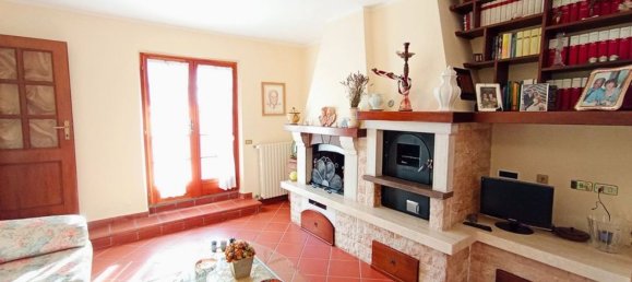 10-salle Maison à Cortona, Italy No. 229557 12