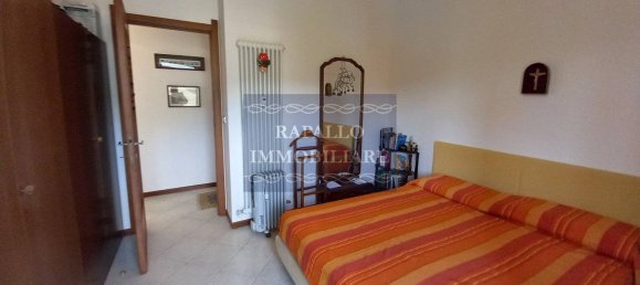 Apartamento de 2 dormitorios en Rapallo, Italy No. 9789 24