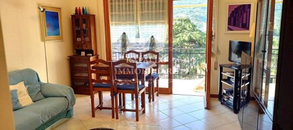 Apartamento de 2 dormitorios en Rapallo, Italy No. 9789 8