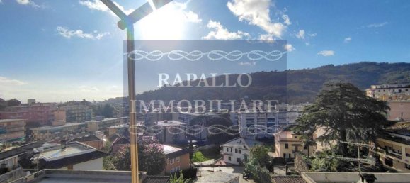 Apartamento de 2 dormitorios en Rapallo, Italy No. 9789 4