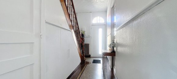 Casa de 4 dormitorios en La Gorgue, France No. 75266 8