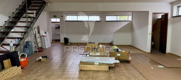 174m² Warehouse in Fatima, Portugal No. 85694 9
