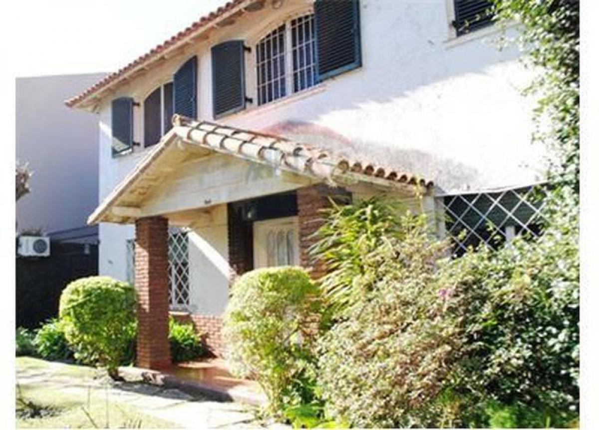 Дом с 4 спальнями в Висенте-Лопес, Аргентина № 12605