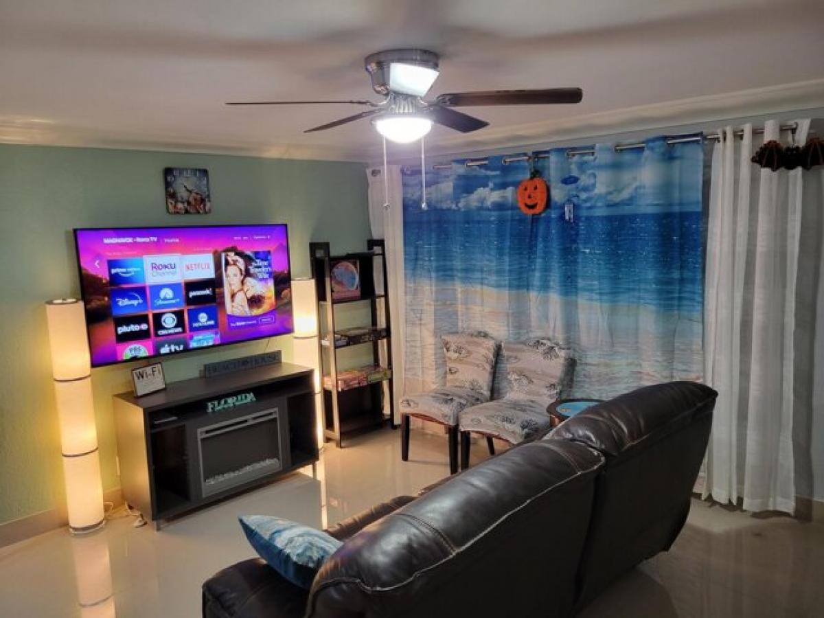 3 bedrooms House in Pompano Beach, USA No. 382114