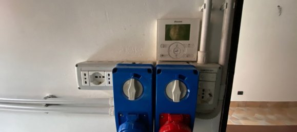 80m² Commercial property in Bergamo, Italy No. 199987 11