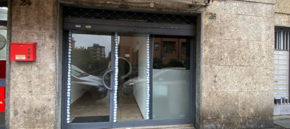 80m² Commercial property in Bergamo, Italy No. 199987 28