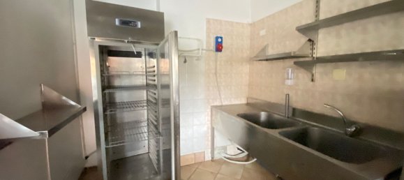 80m² Commercial property in Bergamo, Italy No. 199987 10