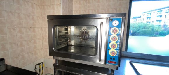 80m² Commercial property in Bergamo, Italy No. 199987 5