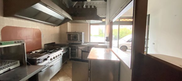 80m² Commercial property in Bergamo, Italy No. 199987 8