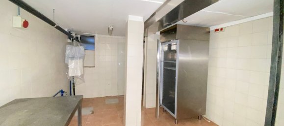 80m² Commercial property in Bergamo, Italy No. 199987 25