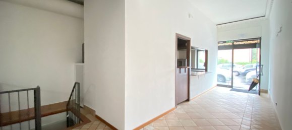 80m² Commercial property in Bergamo, Italy No. 199987 13