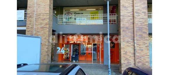 Propriété commerciale à Vila Nova de Famalicao, Portugal 27m² No. 32986 2