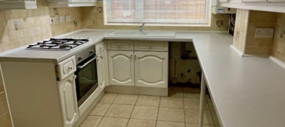 3 bedrooms House in Coleshill, United Kingdom No. 935 3