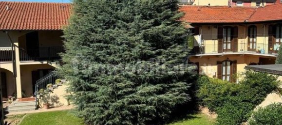 3 bedrooms House in Rivoli, Italy No. 102410 12