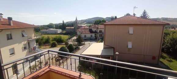 Квартира с 4 комнатами в Монтекальво ин Фоля, Италия № 284715 3