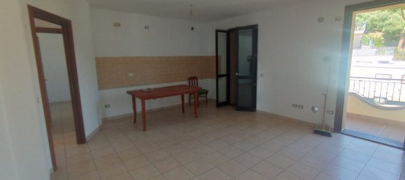 Квартира с 4 комнатами в Монтекальво ин Фоля, Италия № 284715 10