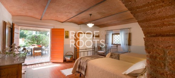 Дом с 26 спальнями в Печчоли, Италия № 311536 10