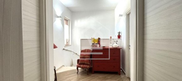 Casa de 6 divisões em Bari, Italy N.º 309158 8