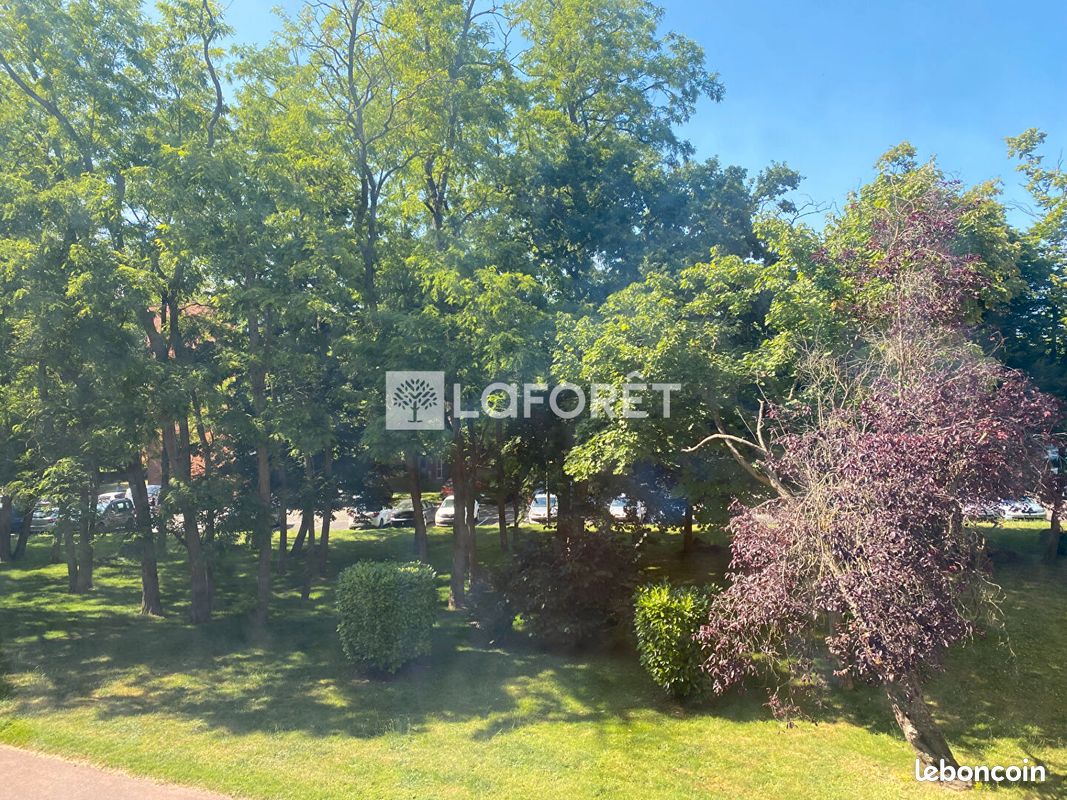 2 bedrooms Apartment in Aubergenville, France No. 328768