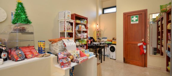 2غرفة عقار تجاري في Lecce, Italy رقم 162459 5