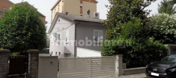 3 غرف نوم فيلا في Sassuolo, Italy رقم 98111 3