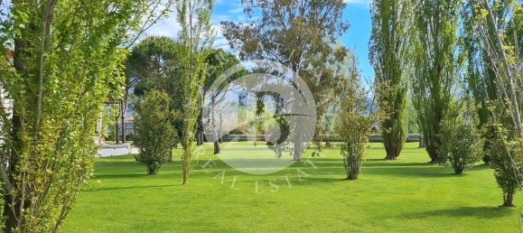 5 bedrooms Villa in Pietrasanta, Italy No. 105971 8