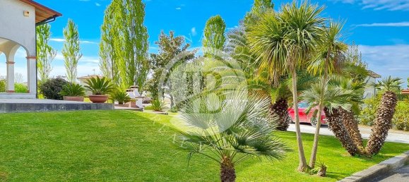 5 bedrooms Villa in Pietrasanta, Italy No. 105971 5