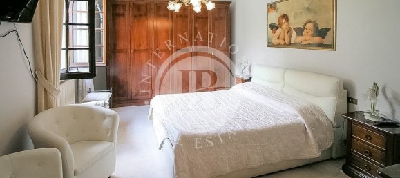 5 bedrooms Villa in Pietrasanta, Italy No. 105971 17