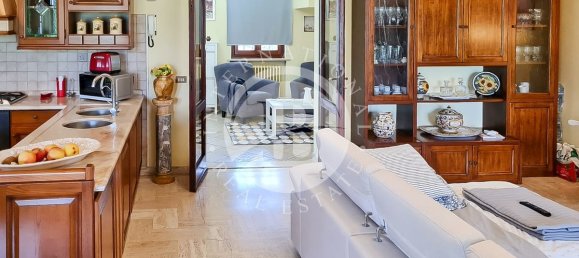 5 bedrooms Villa in Pietrasanta, Italy No. 105971 12