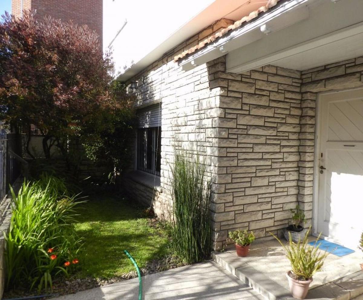 4 bedrooms House in Mar del Plata, Argentina No. 78176