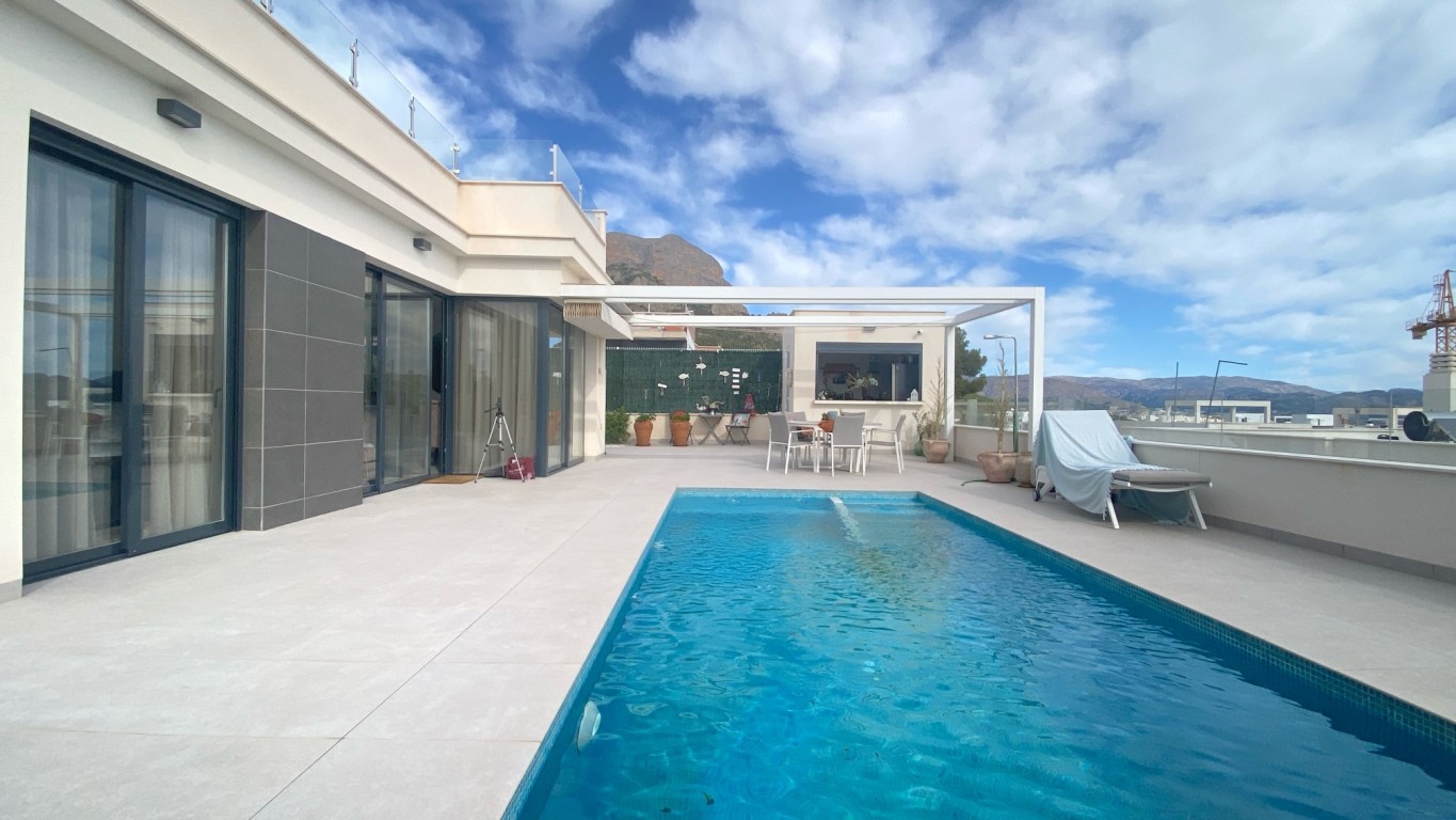 5 bedrooms Villa in Polop, Spain No. 11207