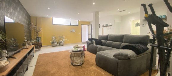 5 bedrooms Villa in Polop, Spain No. 11207 13