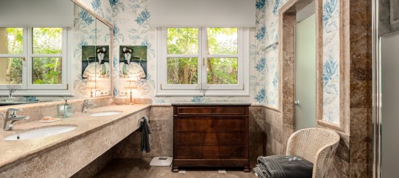 8 bedrooms Villa in Benahavis, Spain No. 4596 9