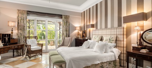 8 bedrooms Villa in Benahavis, Spain No. 4596 10