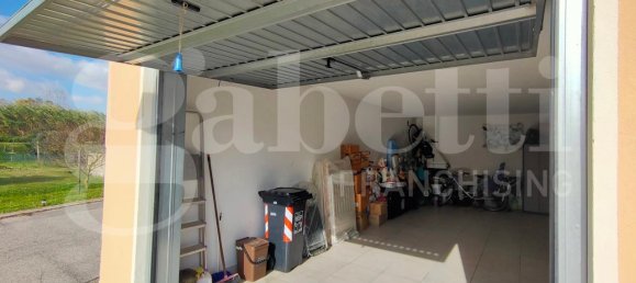 4-Zimmer Wohnung in Porto Viro, Italy, Nr. 153278 10