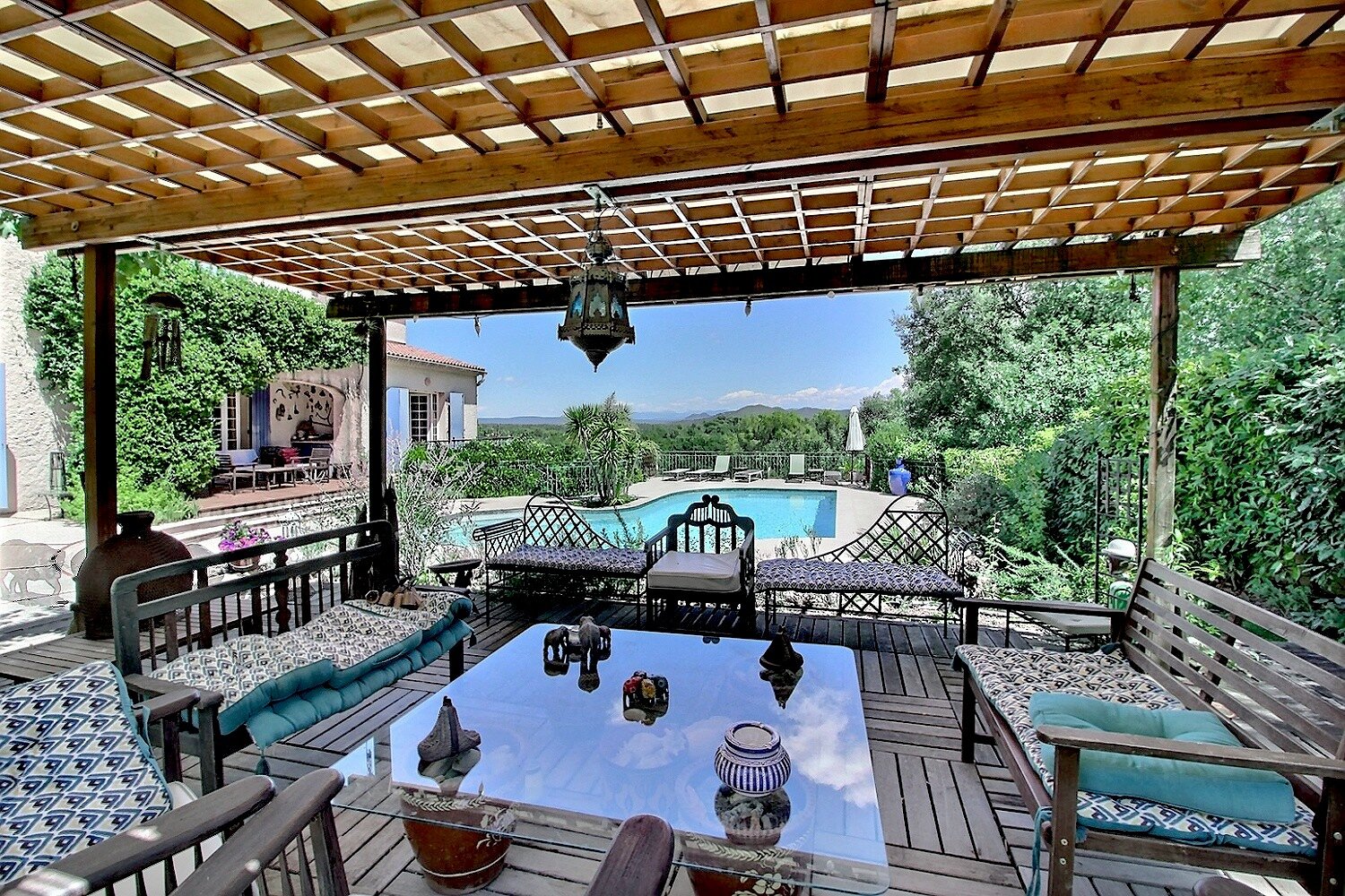 Вилла с 6 спальнями в Турв, Франция № 334008