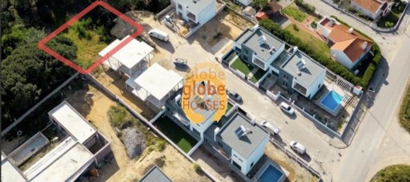 353m² Land in Sesimbra, Portugal No. 90201 2