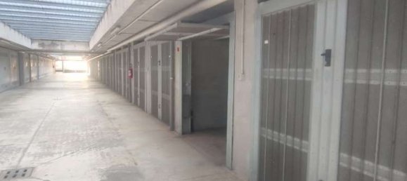 Apartamento de 2 divisões em Garbagnate Milanese, Italy N.º 4171 10