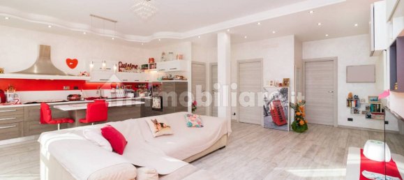 2 Schlafzimmer Wohnung in Rivoli, Italy, Nr. 326812 3