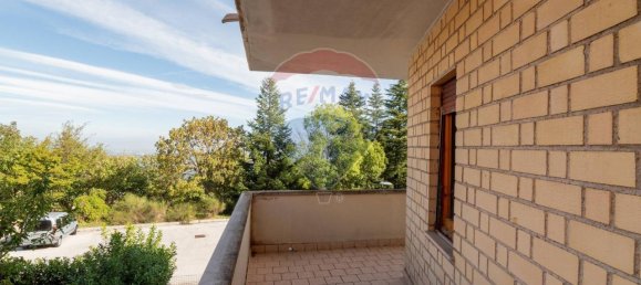 4-salle Appartement à Cingoli, Italy No. 7017 12