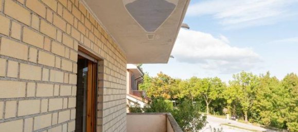 4-salle Appartement à Cingoli, Italy No. 7017 14