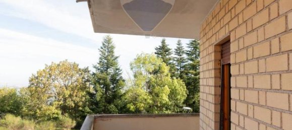 4-salle Appartement à Cingoli, Italy No. 7017 13