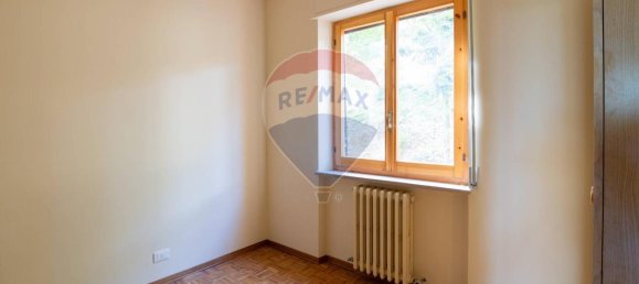 4-salle Appartement à Cingoli, Italy No. 7017 10