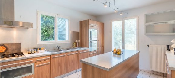 4 Schlafzimmer Haus in L'Isle-d'Abeau, France, Nr. 335276 7